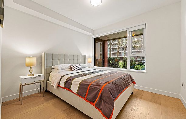 212 7128 Adera Street South Granville