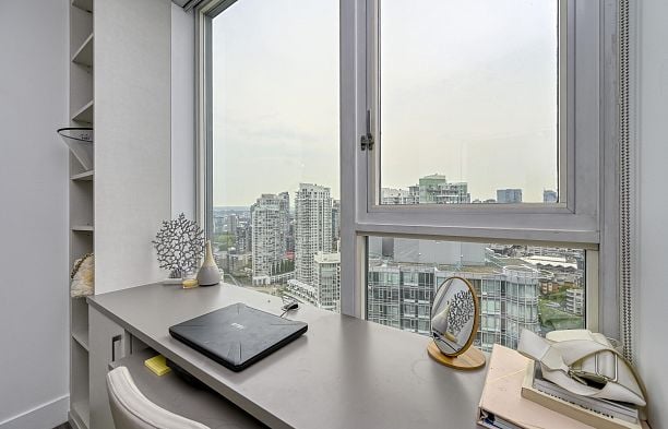 3307 1033 Marinaside Crescent Yaletown