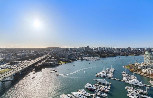 3307 1033 Marinaside Crescent Yaletown