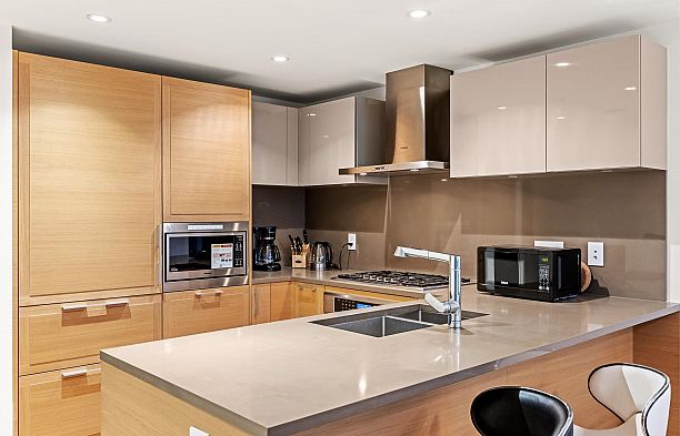 212 7128 Adera Street South Granville