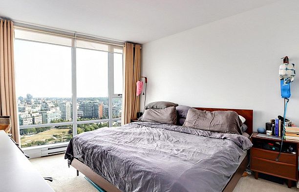 2701 8 Smithe Mews Yaletown