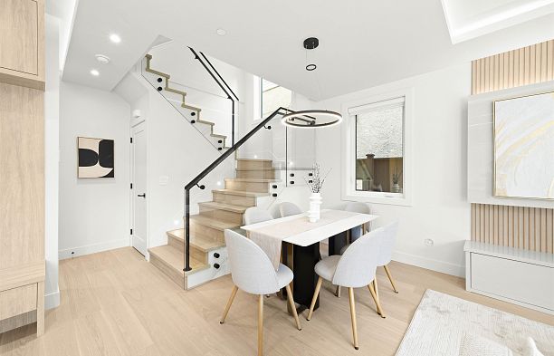 2 3466 W 22nd Avenue Dunbar