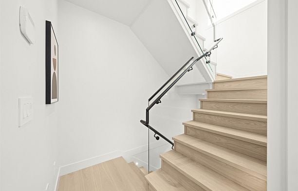 2 3466 W 22nd Avenue Dunbar