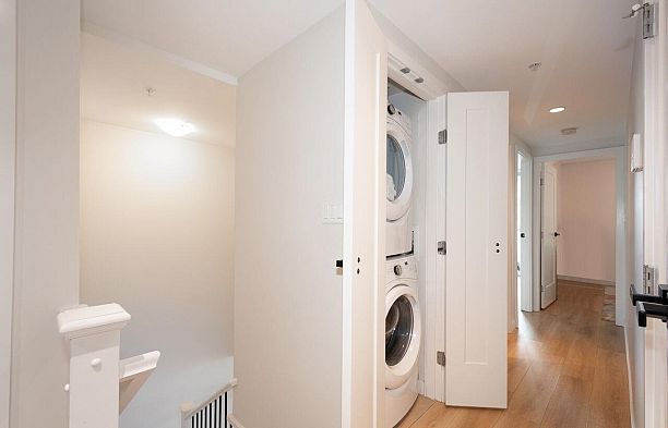 2063 W 10th Avenue Kitsilano