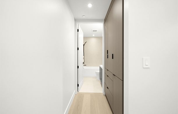 1 3466 W 22nd Avenue Dunbar