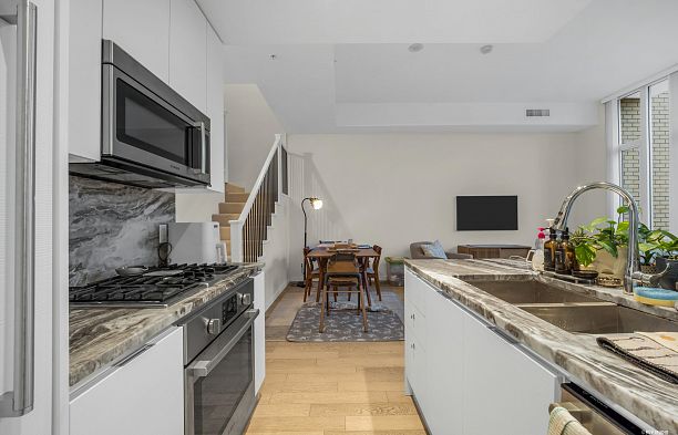 2063 W 10th Avenue Kitsilano