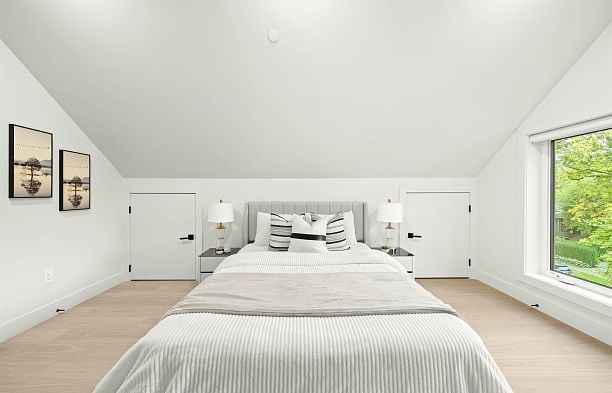 1 3466 W 22nd Avenue Dunbar