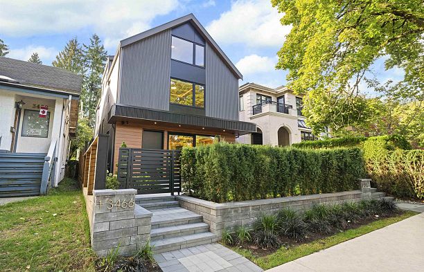 1 3466 W 22nd Avenue Dunbar