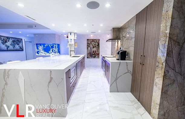 PH 199 DRAKE STREET, Vancouver BC V6Z 2Y8 Yaletown