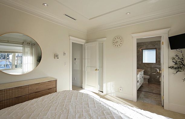 7588 Osler Street South Granville