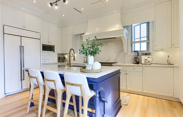 7588 Osler Street South Granville