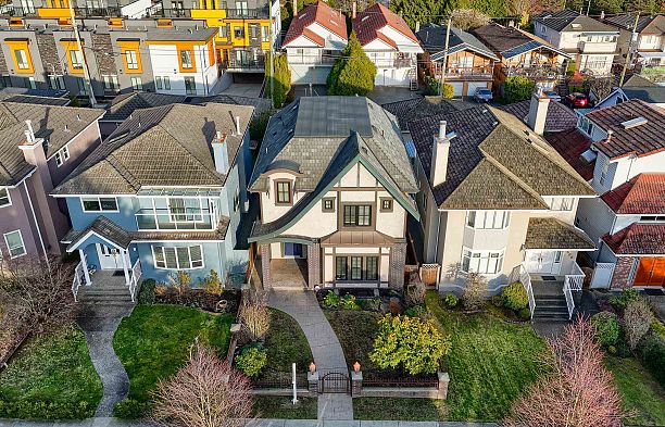 7588 Osler Street South Granville