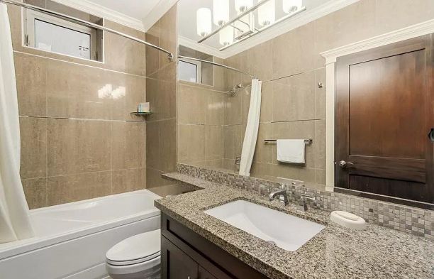 7588 Osler Street South Granville