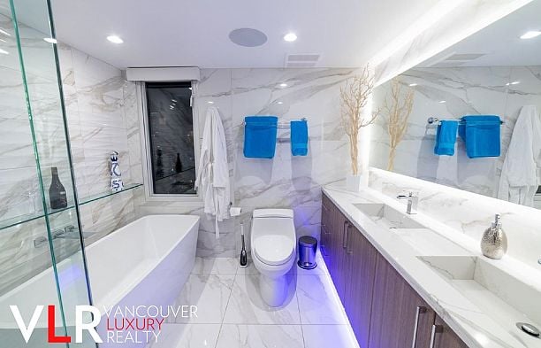 PH 199 DRAKE STREET, Vancouver BC V6Z 2Y8 Yaletown