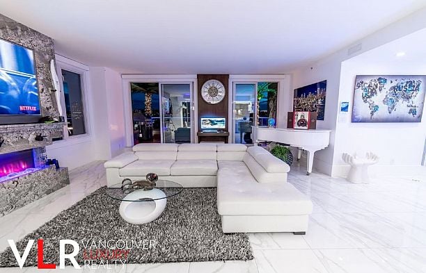 PH 199 DRAKE STREET, Vancouver BC V6Z 2Y8 Yaletown