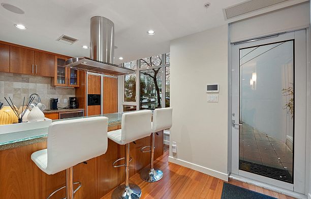 TH20 1281 W Cordova Street Coal Harbour