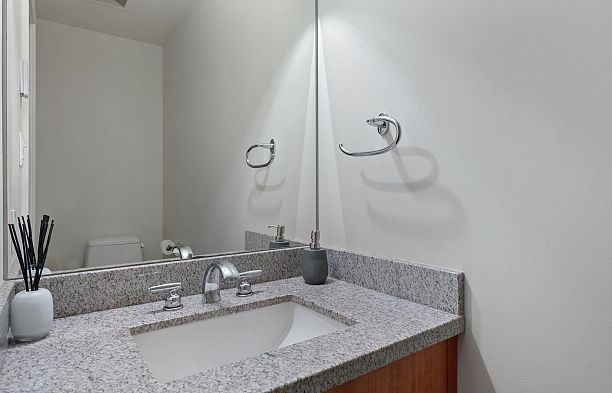 TH20 1281 W Cordova Street Coal Harbour