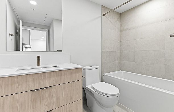 204 3590 W 39th Avenue Dunbar