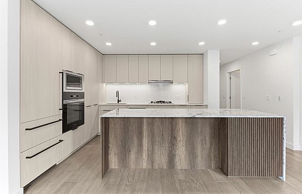 205 3590 W 39th Avenue Dunbar