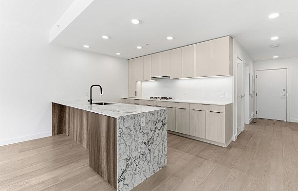 204 3590 W 39th Avenue Dunbar