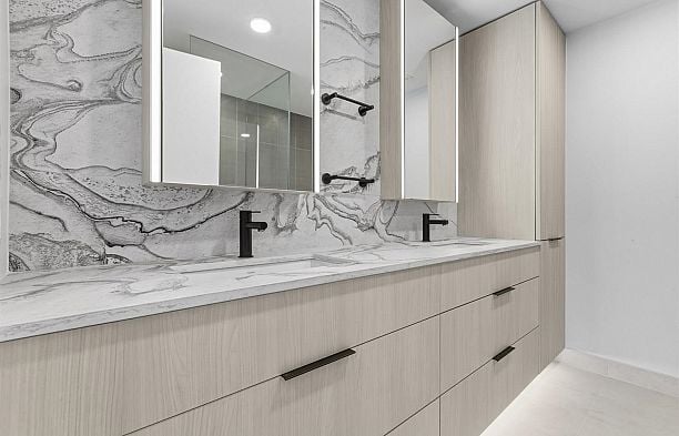 201 3590 W 39th Avenue Dunbar