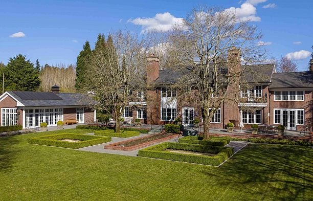 6625 Balaclava Street Southlands