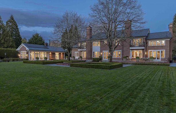 6625 Balaclava Street Southlands