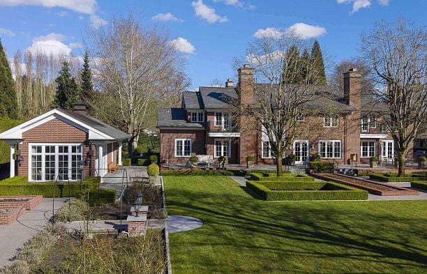 6625 Balaclava Street Southlands