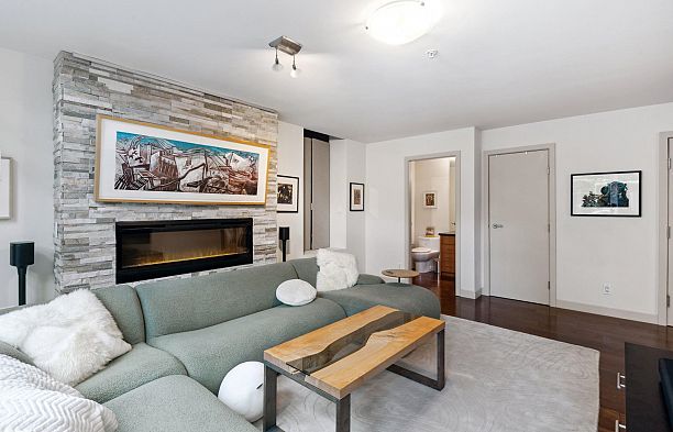 TH12 1233 W Cordova Street Coal Harbour