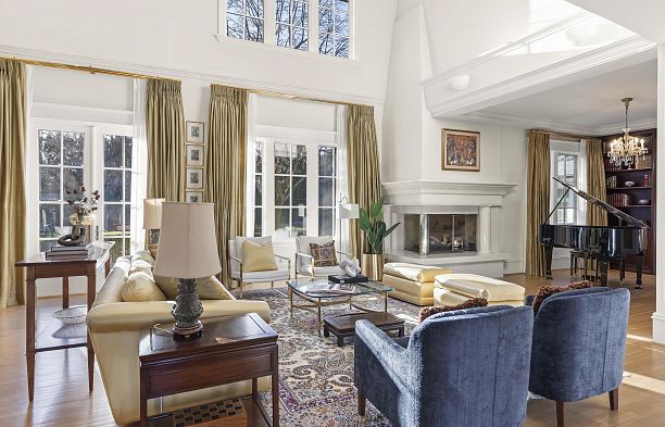 6625 Balaclava Street Southlands