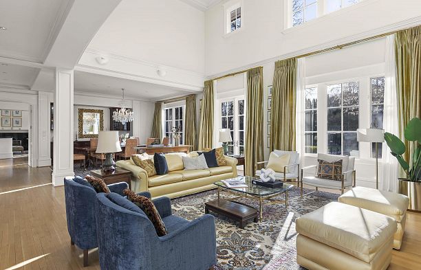 6625 Balaclava Street Southlands