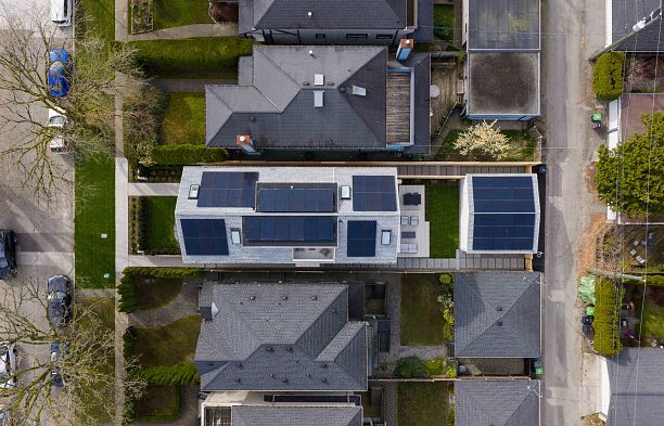 2 3449 W 22nd Avenue Dunbar