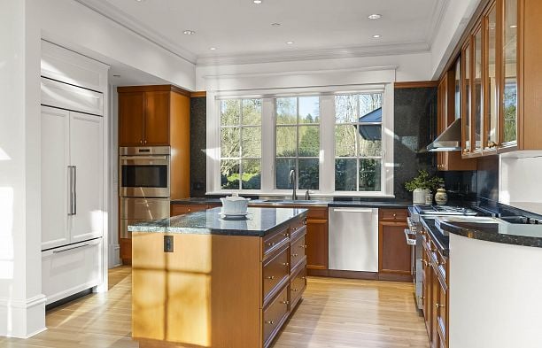 6625 Balaclava Street Southlands