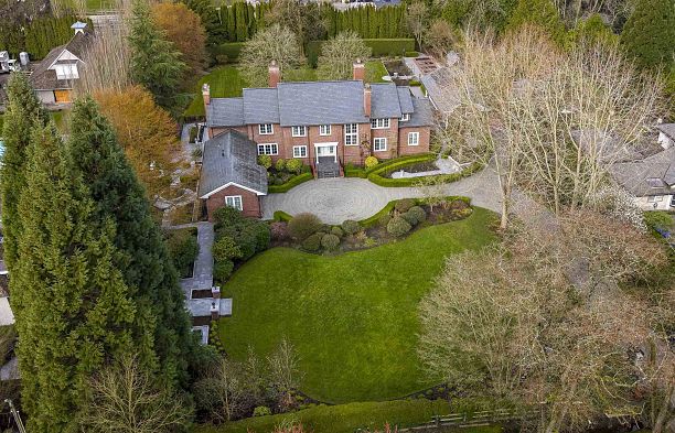 6625 Balaclava Street Southlands