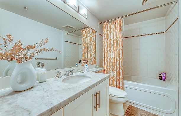 501 1189 Melville Street Coal Harbour