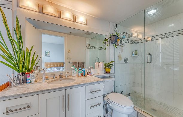 501 1189 Melville Street Coal Harbour