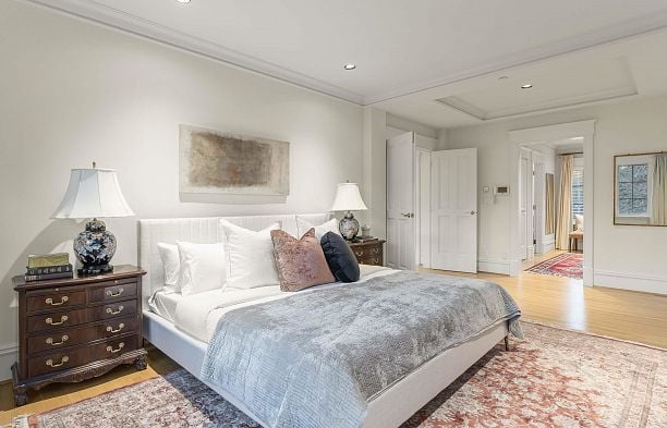 6625 Balaclava Street Southlands