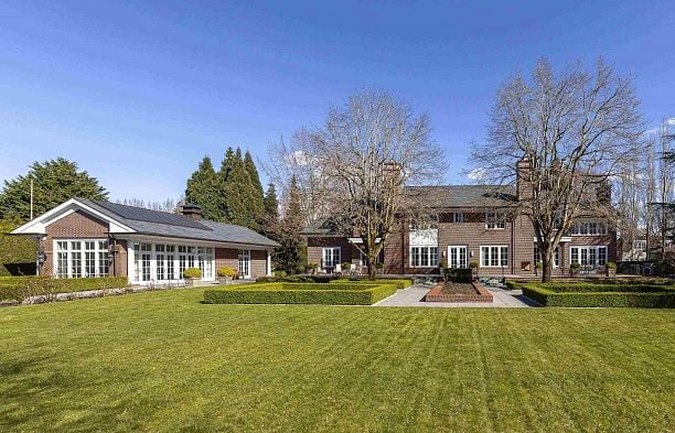 6625 Balaclava Street Southlands