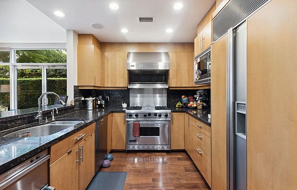 TH12 1233 W Cordova Street Coal Harbour