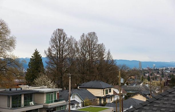 2 3449 W 22nd Avenue Dunbar