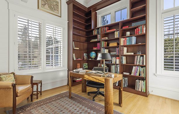 6625 Balaclava Street Southlands