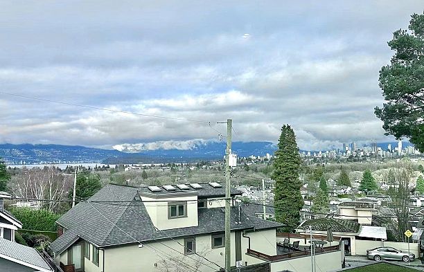 3349 W 19th Avenue Dunbar