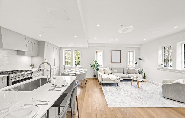 2 5819 Highbury Street Southlands