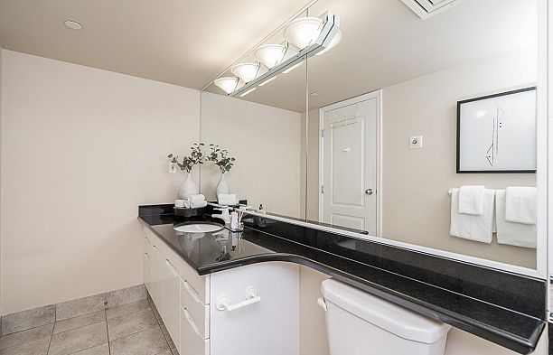 1501 560 Cardero Street Coal Harbour