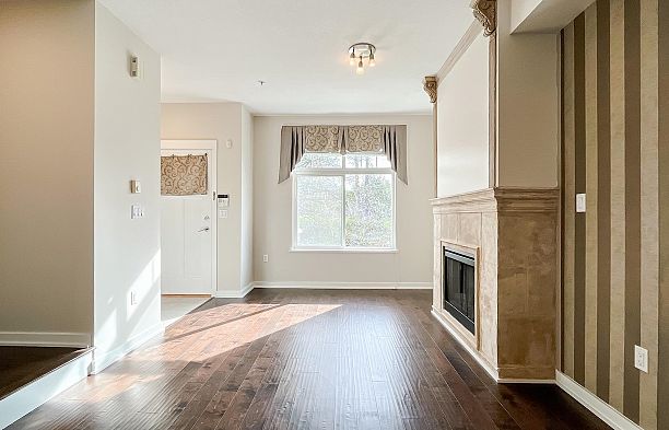 7425 Columbia Street South Cambie