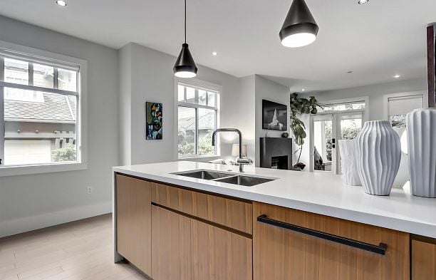 32 5650 Hampton Place University VW