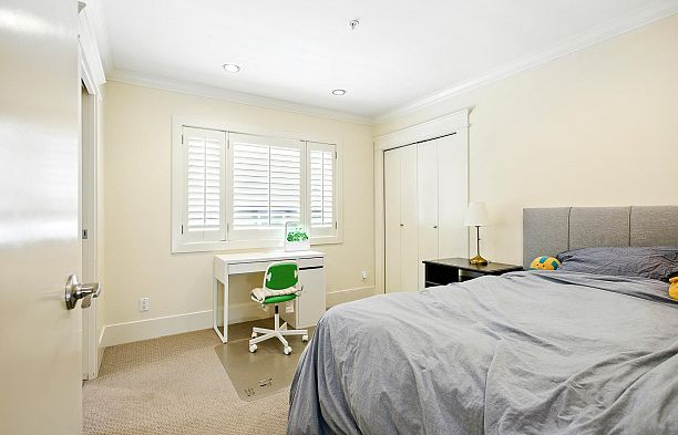 4420 Collingwood Street Dunbar