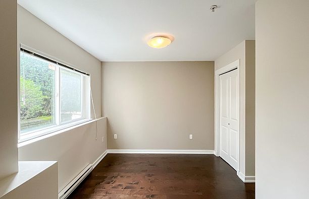 7425 Columbia Street South Cambie