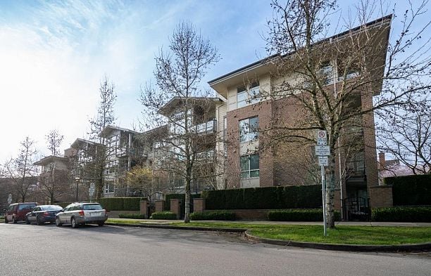 210 6268 Eagles Drive University VW