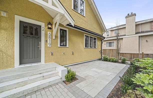 2 5819 Highbury Street Southlands